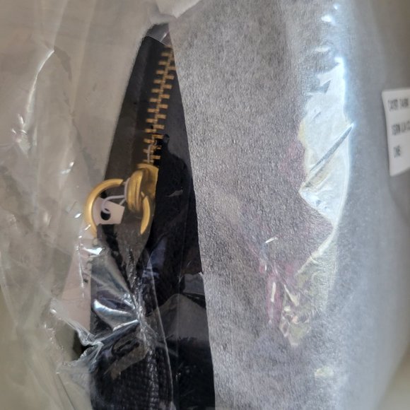 ❤️SOLD❤️ Coach Cosmetic Case 22 - Picture 8 of 12